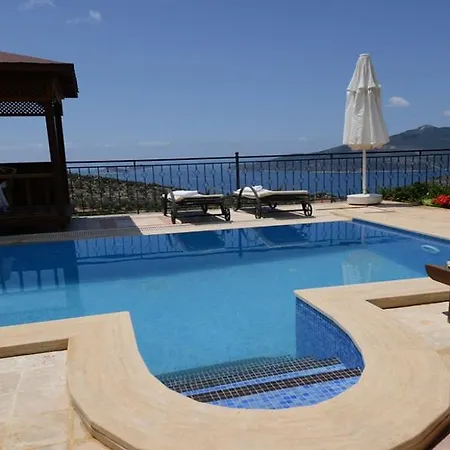 Yakut Vila Kalkan