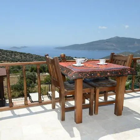 Yakut Vila Kalkan
