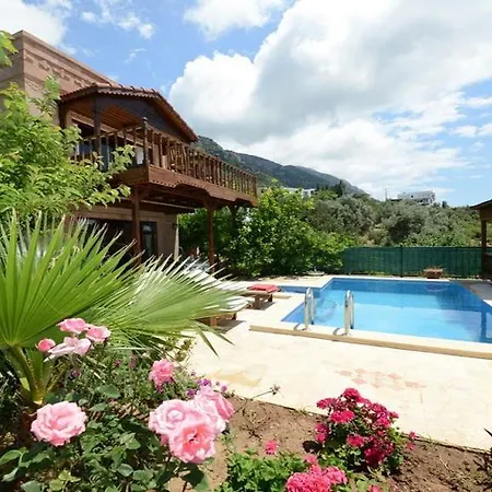 Willa Yakut Kalkan